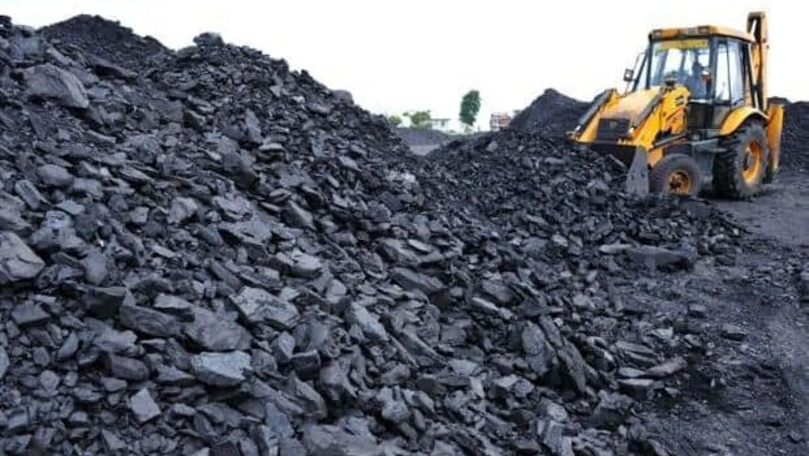 Government to offer 62 coal blocks in auctions next week